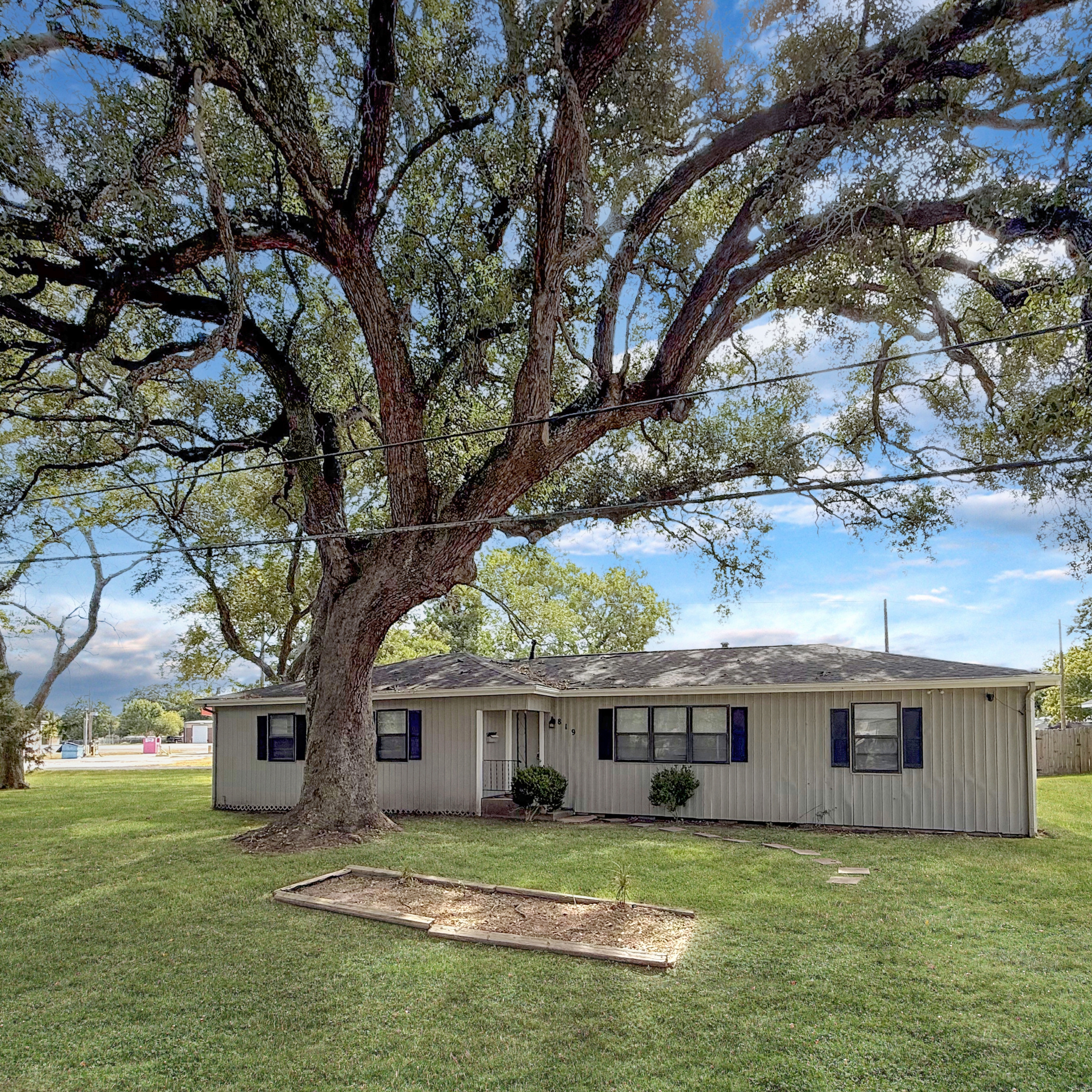 819 West Kyle Road